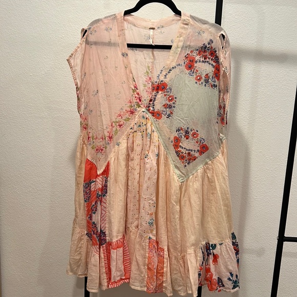 Free People Dresses & Skirts - FREE PEOPLE patchwork print dress
